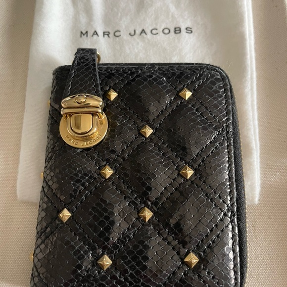 Authentic Marc Jacobs Python embossed gold studs shoulder bag and wallet. - Picture 8 of 15